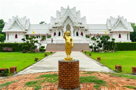 Lumbini - Birthplace of Gautam Buddha. - Swadesi