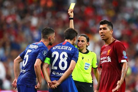 Stephanie Frappart Referees the 2019 UEFA Super Cup | POPSUGAR Fitness Photo 5