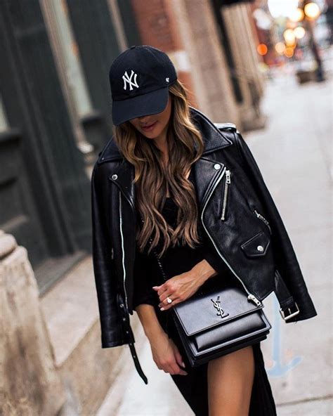 All black cute casual outfit. Cap Outfits For Women, Outfits With Hats, Edgy Outfits, Fashion ...