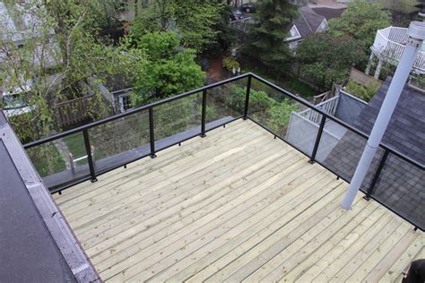 Toronto flat roof deck with Railblazers glass and aluminium railings - Cabbagetown, Toronto ...