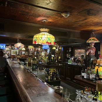 THE IRISH PUB - Updated May 2024 - 339 Photos & 416 Reviews - 164 St ...