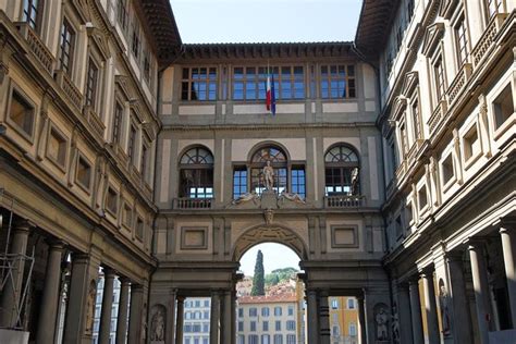 Skip The Line: Florence Uffizi Gallery Monolingual Small Group Tour ...