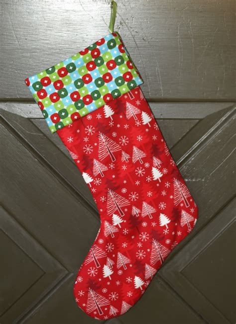 16 DIY Christmas Stockings Full Of Santa's Gifts - Home Decor & DIY Ideas