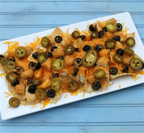 Chicken Nachos with Olives & Jalapenos Recipe - Outnumbered 3 to 1