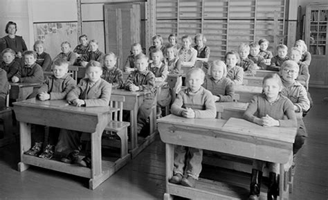 Class photo | Solid desks. 1953 fi | theirhistory | Flickr