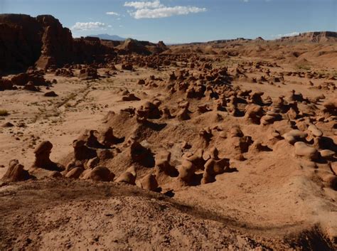 Hiking in Goblin Valley | Utah State Parks