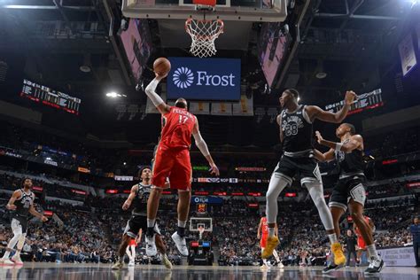 Photos: Pelicans vs. Spurs | Game Action 12/2 | New Orleans Pelicans ...