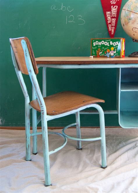 School Desk and Chair Makeover | Averie Lane: School Desk and Chair Makeover