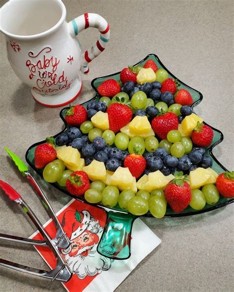 Christmas Party Fruit Tray | Fruit tray, Fruit, Food