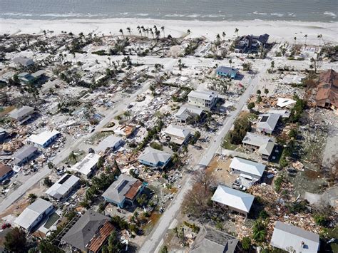 Photos: Hurricane Ian pounds Florida, leaves millions in the dark | Weather News | Al Jazeera