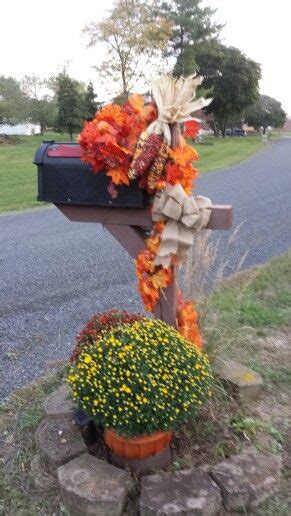 Our Fall Mailbox Decoration. | Fall mailbox decor, Mailbox decor, Fall mailbox