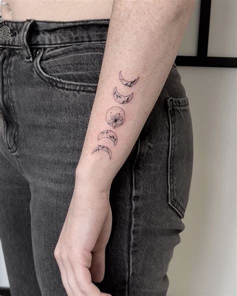 30 Awesome Moon Phases Tattoo Ideas for Men & Women in 2023