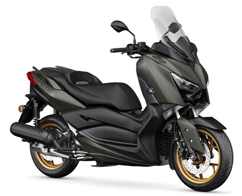 XMAX 125 TECH MAX – Estrela Dias