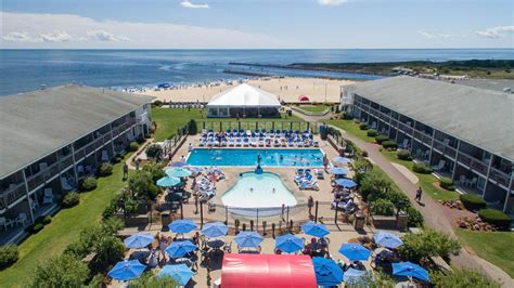 Hotel Lodging in S Yarmouth, MA | Cape Cod Vacations + Getaways at Red Jacket Beach Resort