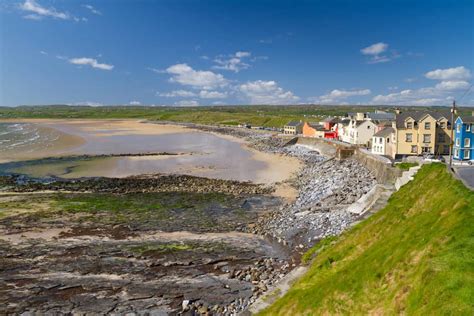 Beach weather in Lahinch Beach, County Clare, Ireland in November