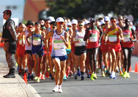 Use this step-by-step tutorial on how to racewalk with Olympic ...