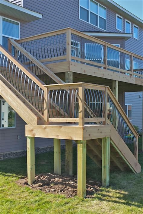 Best 5 Deck Stairs Ideas With Landing | Roderick Zanini