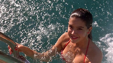 Phoebe Cates: Why The Fast Times Star Retired At 31 And What She's Doing Now