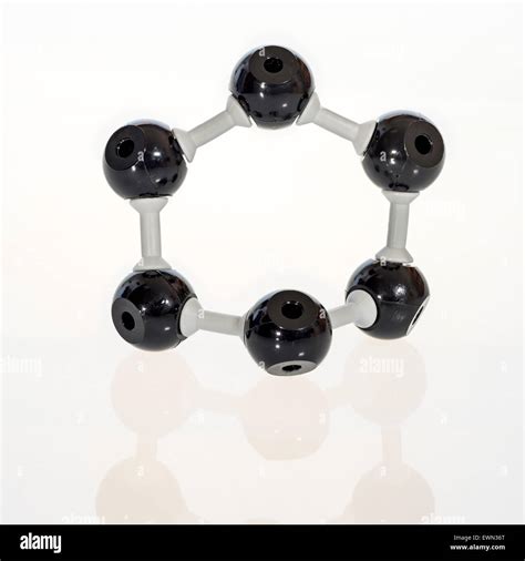 Carbon atom structure model Stock Photo - Alamy