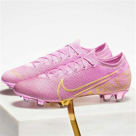 Pink Soccer Cleats for Girls