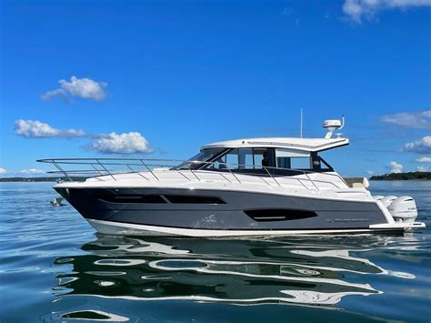 Best New Cabin Cruiser Boats For 2022 - YachtWorld