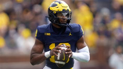 Who is Alex Orji? Michigan QB from Texas gives spark in run game ...