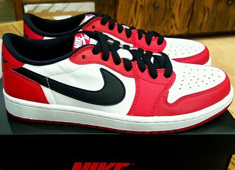 Air Jordan 1 Low Chicago 705329-600 | SneakerNews.com