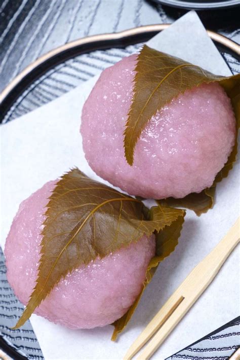 Sakura Mochi (Easy Japanese Pink Mochi Recipe)