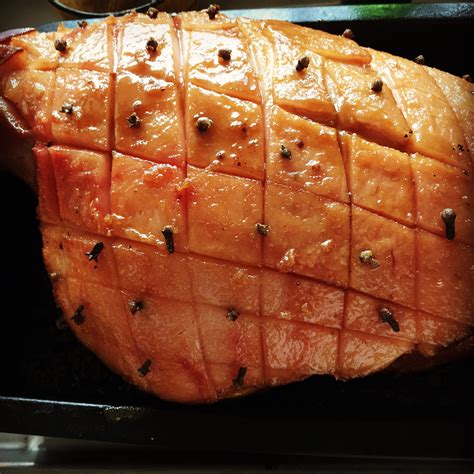 Recipe: Baked Ham with Maple Syrup and Clove Glaze - The Yarn