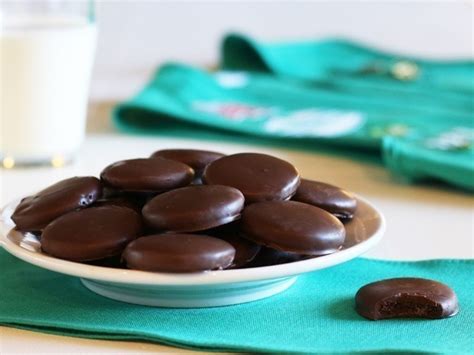 How to Make Thin Mints | Girl Scout Cookies Thin Mint Recipe