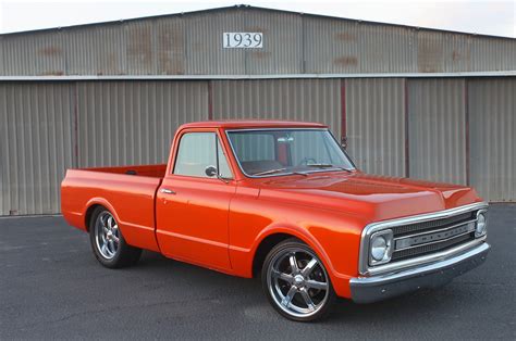 A Second-Gen Builds a 1970 Chevrolet C10