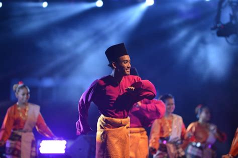 Getaran | Budaya | Zapin Johor Unik Pada Langkah Tarian Dan Alat Muzik