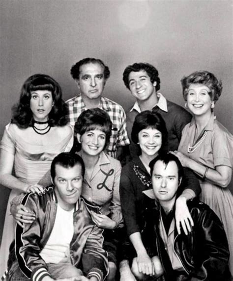 7 Facts About 'Laverne and Shirley' | Laverne & shirley, Childhood tv ...