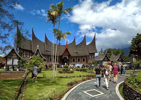 MINANGKABAU TOUR, MKT 18, 5D/4N - MINANGKABAU_ADVENTURES TOUR