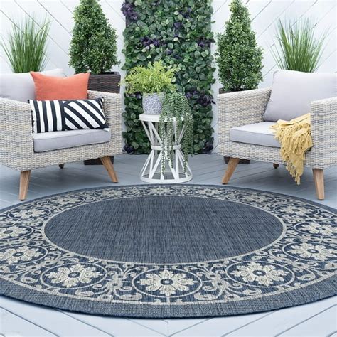 Bliss Rugs Vickie Traditional Indoor/Outdoor Round Area Rug - Walmart.com - Walmart.com