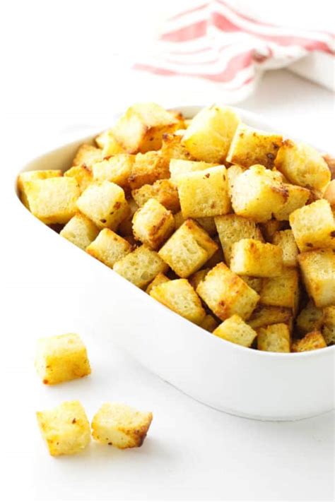 Homemade Garlic Croutons - Savor the Best