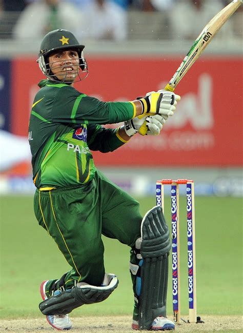 Pakistani Cricket Players Biography Wallpapers : Kamran Akmal