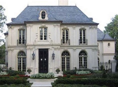 Gorgeous French chateau-style home #FrenchCottage | Classic home ...