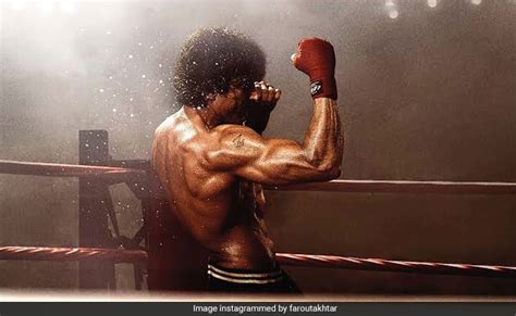 Toofan First Look: Raging Bull Farhan Akhtar Puts His Boxing Gloves On