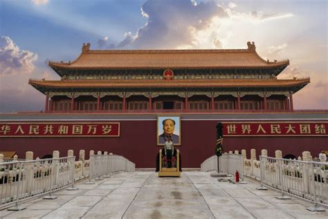 Tiananmen Square: Monument to the People's Heroes | The Planet D