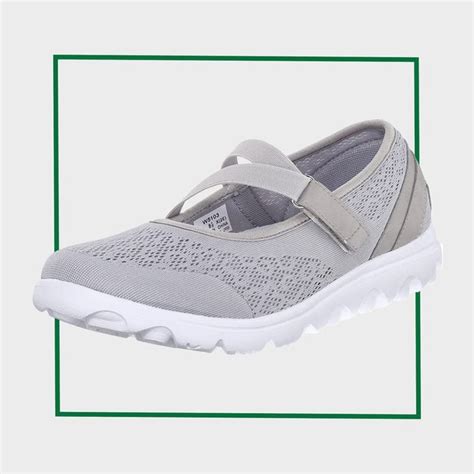 The 10 Best Diabetic Shoes for Women | The Healthy