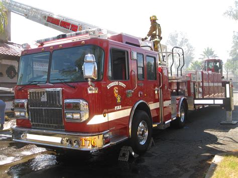 Smeal Aerial Ladder Truck | Cal-Fire. | MR38. | Flickr