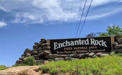 Hiking Enchanted Rock Summit Trail - Texas Wanderers