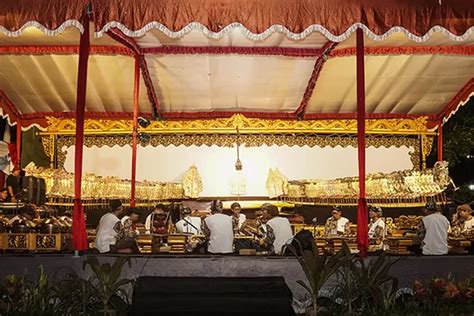 Wayang Kulit Lakon 'Harjuna Sasra Bahu' Meriahkan Puncak Salatiga ...