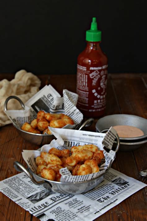 Fried Cheese Curds with Sriracha Ranch Dipping Sauce - bell' alimento