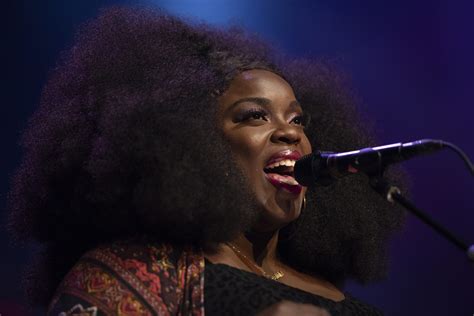 British singer/songwriter Yola makes her ACL debut - Austin City Limits