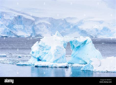 Icebergs on the Atlantic Ocean in Antarctica Stock Photo - Alamy