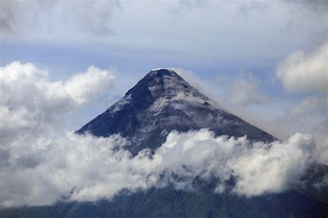 LIVE updates: Mayon Volcano restiveness | Philstar.com