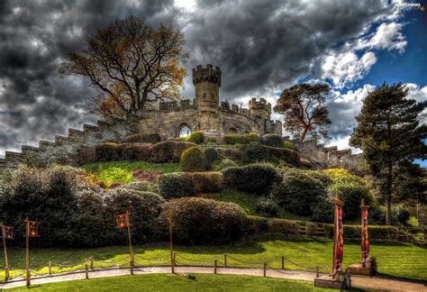 Warwick Castle, clouds, Garden, England - For desktop wallpapers: 2048x1402