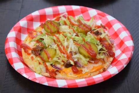 Make Your Own Cheeseburger Pizzas | The TipToe Fairy